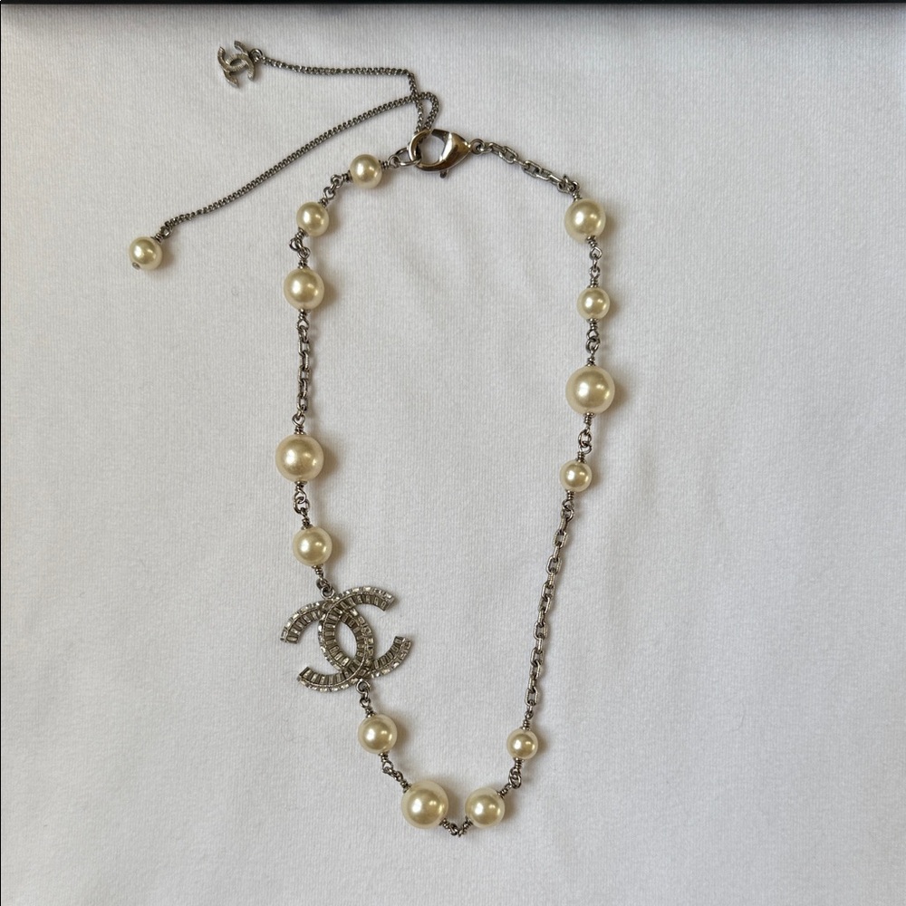 CHANEL Pearl and Silver-Tone Necklace